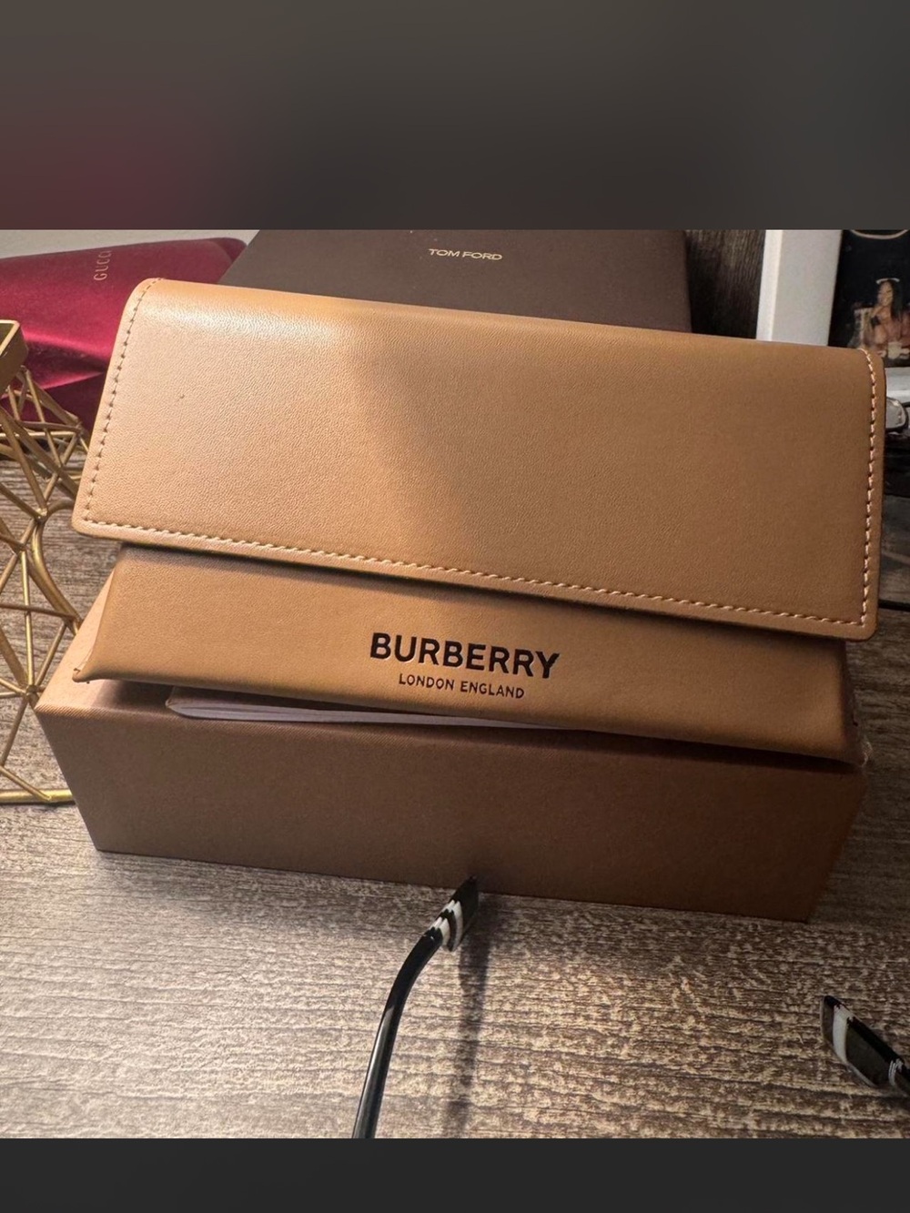 Authentic Burberry Black Cat Eye Sunglasses with Subtle Check Detail - Picture 5 of 5